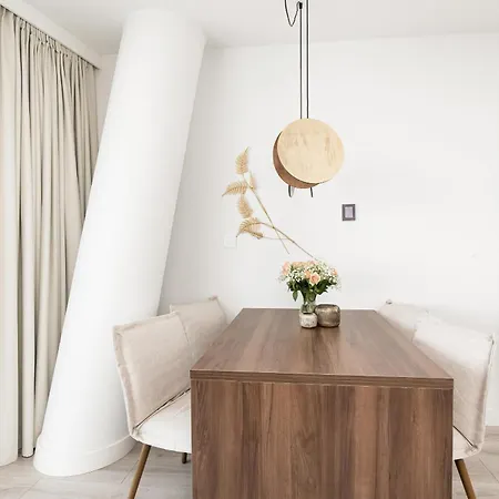 Apartment Sea Waves Exclusive - Wellness Spa, Sauna & Parking - By Rent Like *