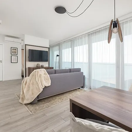 Apartment Sea Waves Exclusive - Wellness Spa, Sauna & Parking - By Rent Like *